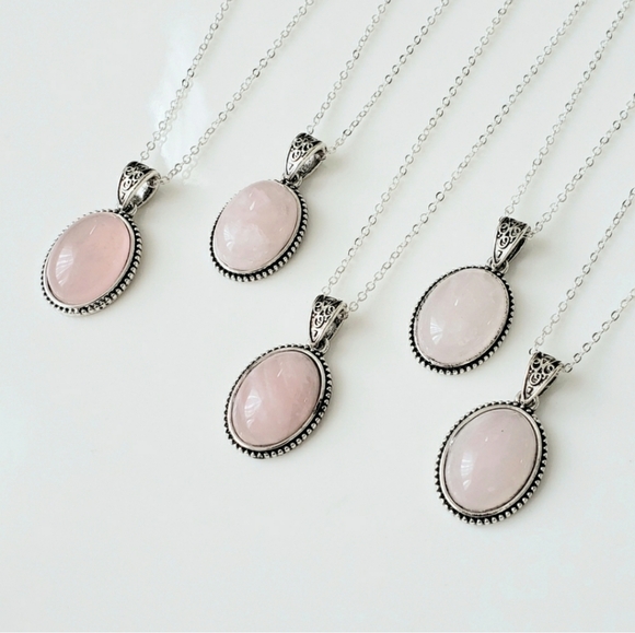 NWOT Natural rose quartz pendant necklace - Picture 2 of 5